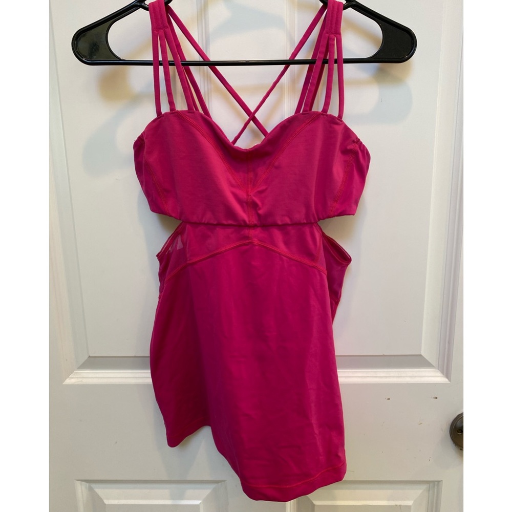 Strappy Lululemon tank with built in Bra